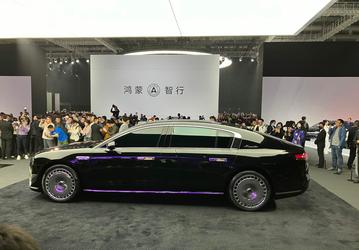 Maybach и Rolls-Royce, в сторону: новые живые фото и детали огромного суперседана Maextro S800 от Huawei