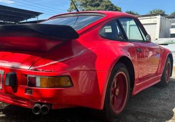 Новый Porsche 911 Carrera — по цене Lada Granta. Дилер привозит новые спорткары из Японии и продает их по цене около 1 млн рублей, но есть нюанс — собирать придется самостоятельно
