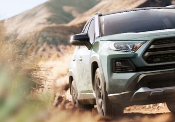 Представлен Toyota RAV4 2025 — теперь только с полным приводом