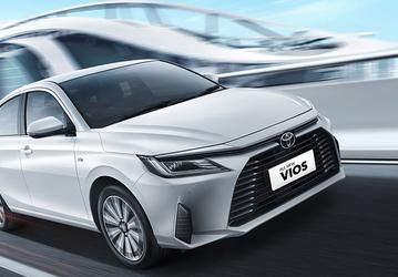 Седан Toyota с «автоматом» по цене Lada Vesta. В Россию приехали новые Toyota Vios — от 1,9 млн рублей