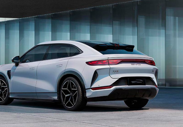 BYD уже сильно опережает Tesla по продажам, но пока уступает по прибыли