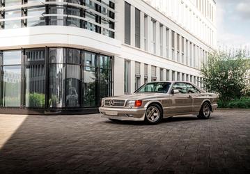 Очень редкий Mercedes-Benz 560 SEC выставили на продажу в России. За него просят 85 млн рублей