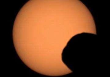 NASA опубликовало видео, запечатлённое Perseverance: транзит Фобоса