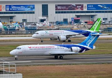 Китайский авиалайнер COMAC C919 становится реальным конкурентом Boeing 737 и Airbus A320. Hainan Airlines заказала 60 авиалайнеров, бразильская Total Linhas Aereas тоже ждет свои C919
