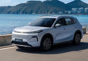 Geely продает уже 250 тыс. машин в месяц