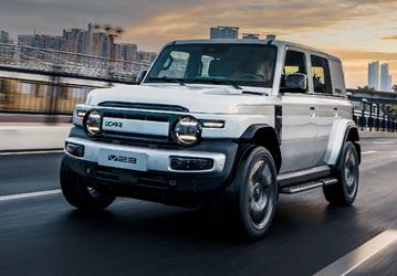Новейший внедорожник Chery с полным приводом и запасом хода 500 км — дешевле 20 тыс. долларов. Стартовали продажи Chery iCAR V23