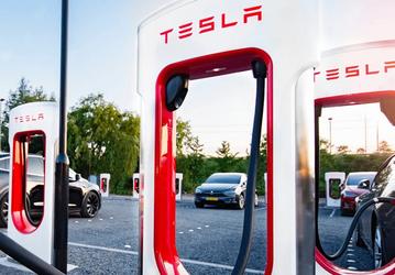 Ежедневно потребление в сети Supercharger достигло 12 ГВт•ч. Tesla снизила стоимость зарядки