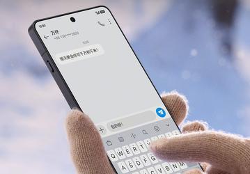 OnePlus Ace 5 (OnePlus 13R) показали вживую. Pro-версия набирает 3,2 млн в AnTutu, получила аккумулятор на 6100 мА•ч, 100-ваттную зарядку и влагозащиту