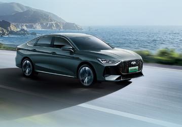 Много автомобиля за мало денег. Представлен Chery Fulwin A8L — этот «заменитель Camry» за 16,5 тыс. долларов имеет 360 л.с. и проезжает 2370 км на баке бензина