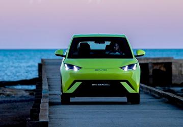 Самый дешёвый электромобиль BYD за $9700 обогнал бывшего лидера Tesla Model Y и все машины в Китае, включая модели с ДВС