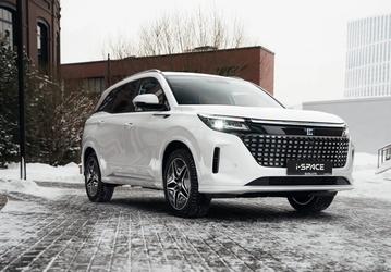 Российские автомобили с электромоторами и тяговыми батареями отечественного производства: в 2025 году нас ждут новые модели Evolute