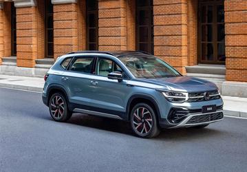 Полноприводный кроссовер Volkswagen на платформе Tiguan — 3,9 млн рублей. Дилеры снизили цены на Volkswagen Tharu