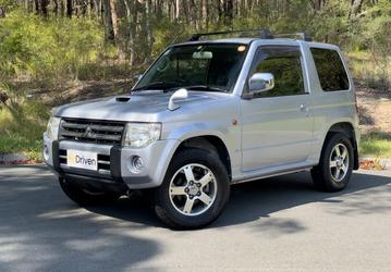 Дешёвый внедорожник Mitsubishi Pajero Mini возвращается: появились первые детали о крошечном аналоге Suzuki Jimny