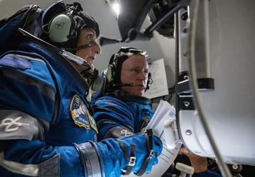 NASA снова перенесло возвращение астронавтов Crew-10