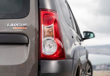 Новые универсалы Lada Largus Cross уже появились у дилеров
