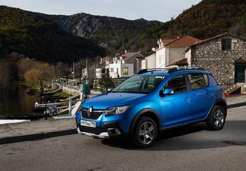 В России выставили на продажу совершенно новый Renault Sandero Stepway, собранный на АвтоВАЗе. За машину 2021 года выпуска просят 1,89 млн рублей