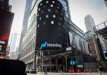 Nasdaq Composite впервые в истории взлетел выше 20 000: этому способствуют сильные позиции Apple, Microsoft, Nvidia, Google, Tesla и других гигантов
