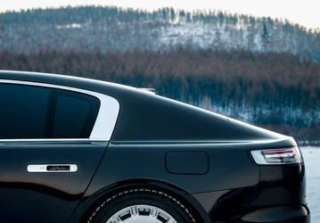 Aurus, Rolls-Royce и Bentley, в сторону: «800-й» лимузин Huawei Maextro, который ожидается в России, дрифтит по снегу и льду при -30 °C