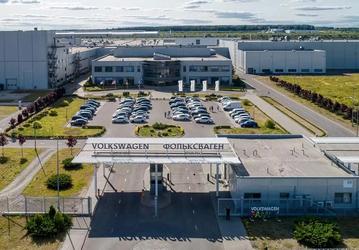 Бывший российский завод Volkswagen заставлен свежесобранными Chery Tiggo 7, Tiggo 8 и Tiggo 4, сейчас собирают 20-30 машин в день