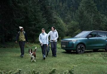 Дизайн в стиле Range Rover, полный привод, большая грузоподъёмность, отличное оснащение и багажник на крыше: в России выходит Jaecoo J5