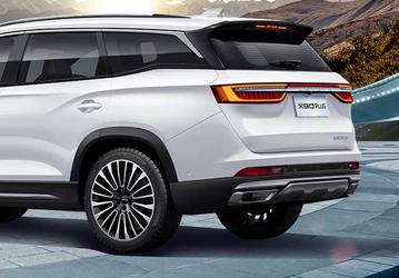В Россию едут новый Chery Tiggo 7 Pro, свежие модели Jaecoo, Jetour, Hongqi и не только. Дилеры рассказали о машинах, которые официально поступят в продажу в 2025