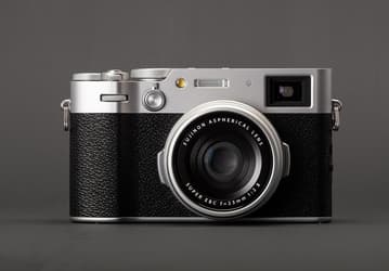 Fujifilm X100VI повторила судьбу предшественницы: первую партию моментально раскупили, цены у перекупщиков взлетели в несколько раз