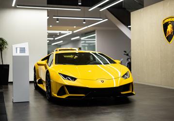 Россиянам снова предлагают гарантию на автомобили Lamborghini