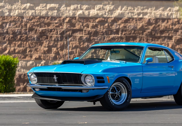 Ford Mustang 1970 года с пробегом 700 км продали в разы дороже новейшего Ford Mustang Dark Horse 2024