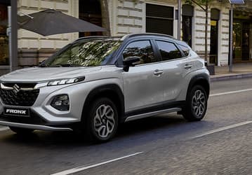 Кроссовер Suzuki Fronx подешевел в России. У него простой атмосферный мотор и классический «автомат» как у Suzuki Jimny