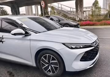 Новейший седан BYD с расходом менее 4 л на 100 км: BYD Qin L  показали на живых фото