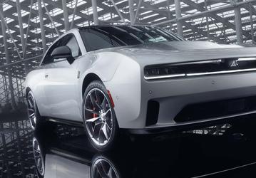 Классический американский масл-кар перешёл на новый уровень. Представлен Dodge Charger Daytona 2024: 670 л.с., полный привод, режим «пончиков» и динамики в «выхлопной трубе»