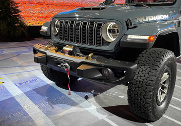 Представлен последний Jeep Wrangler с V8
