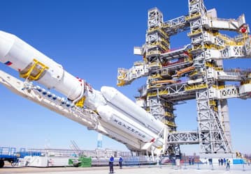 Закон о рекламе на ракетах принят Госдумой в первом чтении