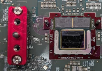 Самый необычный процессор Intel последних лет. Опубликовано качественное фото CPU Lunar Lake с собственной оперативной памятью
