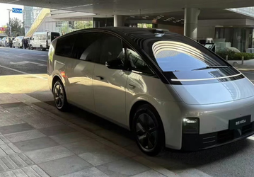 Уникальный мегаминивэн Li Auto оказался провалом: Mega очень плохо покупают, а акции компании рухнули на 30% в Гонконге