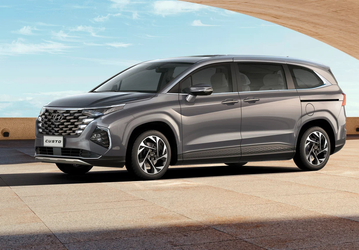 Замена Kia Carnival. Дилеры переписали ценники на Hyundai Custo в России