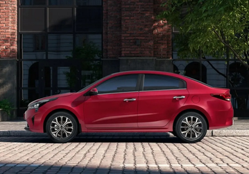 Новый Kia Rio российский сборки с гарантией дешевле 1,7 млн рублей: названа цена Solaris KRS со скидкой