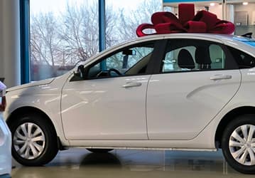 АвтоВАЗ обещает не повышать цены на Lada до начала мая, но дилеры ожидают подорожание с 1 апреля