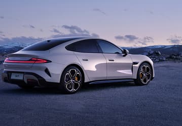 Xiaomi одним выстрелом убила и Tesla Model 3, и Porsche Taycan. Названа стоимость Xiaomi SU7: машина оказалась сильно дешевле, чем ожидалось