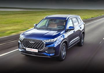 Chery обрушила цены на свои автомобили в России. Подешевели практически все модели, максимальная прямая скидка — 300 тыс. рублей