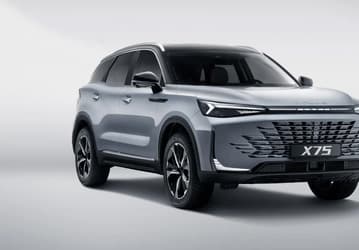 Китайско-российский заменитель Hyundai Santa Fe за 2,99 млн рублей. Раскрыты все цены на флагманский кроссовер BAIC X75