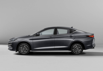 «Москвичи» обвалились в цене почти на 30%, Hongqi и Chery тоже стали доступнее в марте, а Geely и Kaiyi подорожали