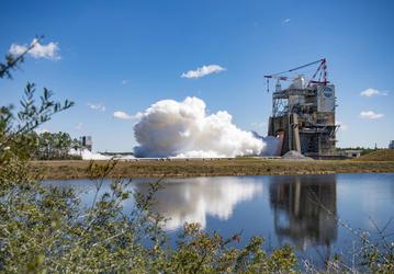 NASA успешно провело 9 из 12 испытаний двигателя RS-25 для ракеты SLS
