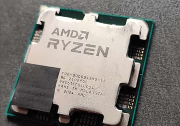 Это Ryzen 7 9800X или Ryzen 7 9700X. Первое фото инженерного образца процессора Ryzen 9000 для настольных компьютеров