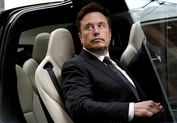Глава правительства Китая хвалит Tesla, а Илон Маск назвал местный завод лучшей фабрикой компании