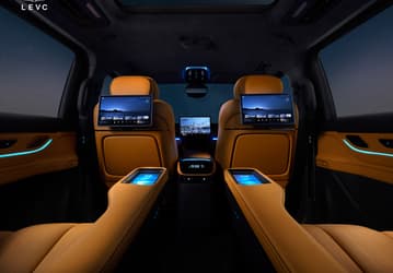 Geely показала королевский комфорт своего «Аэробуса» на колёсах — минивэна LEVC L380