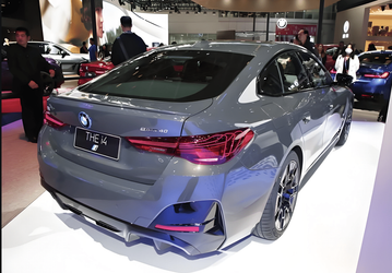 BMW показала в Китае 15 моделей, включая BMW i4 и Neue Klasse. В этом году будет представлено 20 моделей