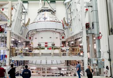Космический корабль Orion проходит испытания перед историческим полётом Artemis 2