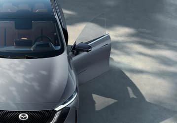 Новейшая Mazda EZ-6 будет проезжать до 1000 км на баке бензина, но полного привода у машины не будет