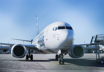 Что такое не везёт: у Boeing-737 при взлете  оторвался капот двигателя